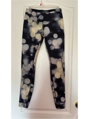 💜 Asics Black and Cream Patterned Leggings